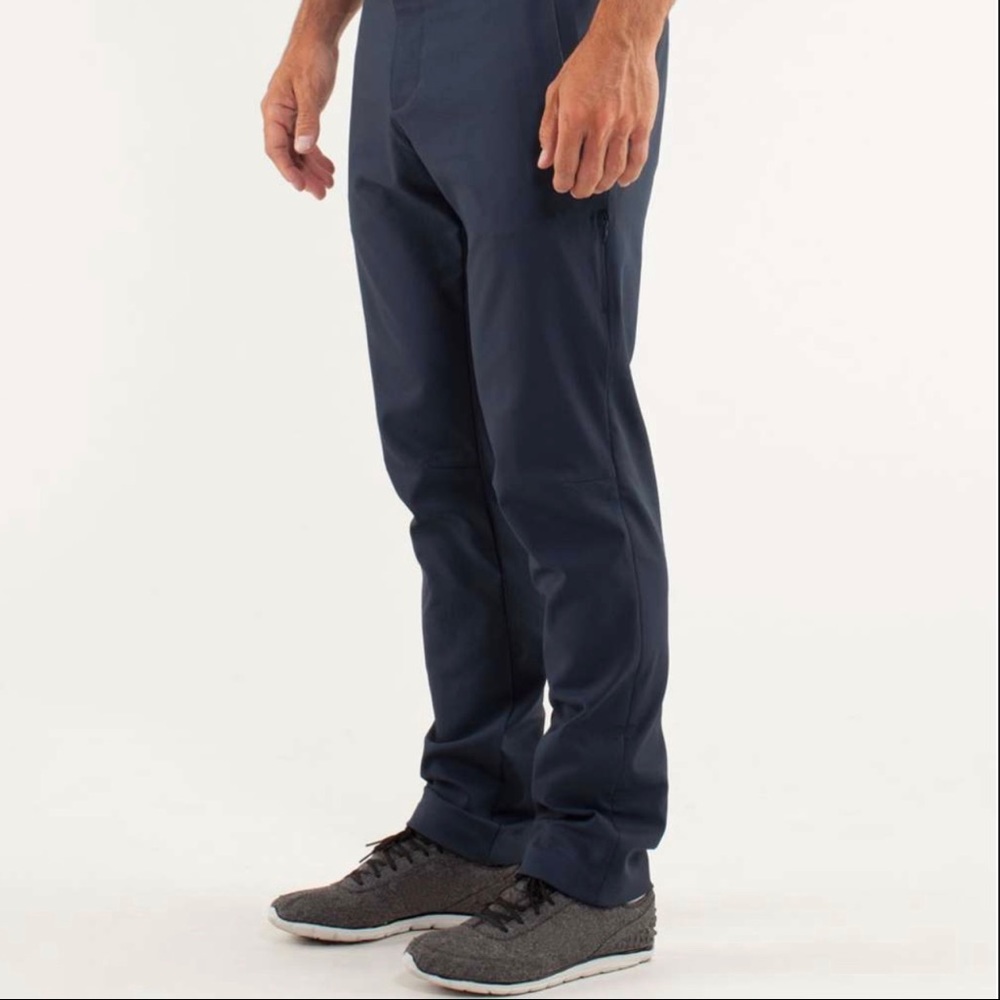 Lululemon Commute Pants (Waist:36”/Inseam 34”)
[Black Iris Blue]